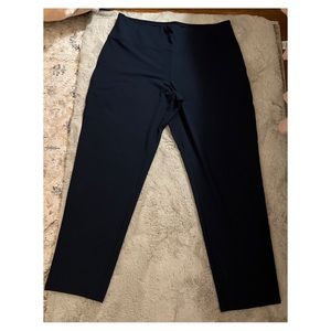 NWT J.Jill Navy casual capri pants size large.